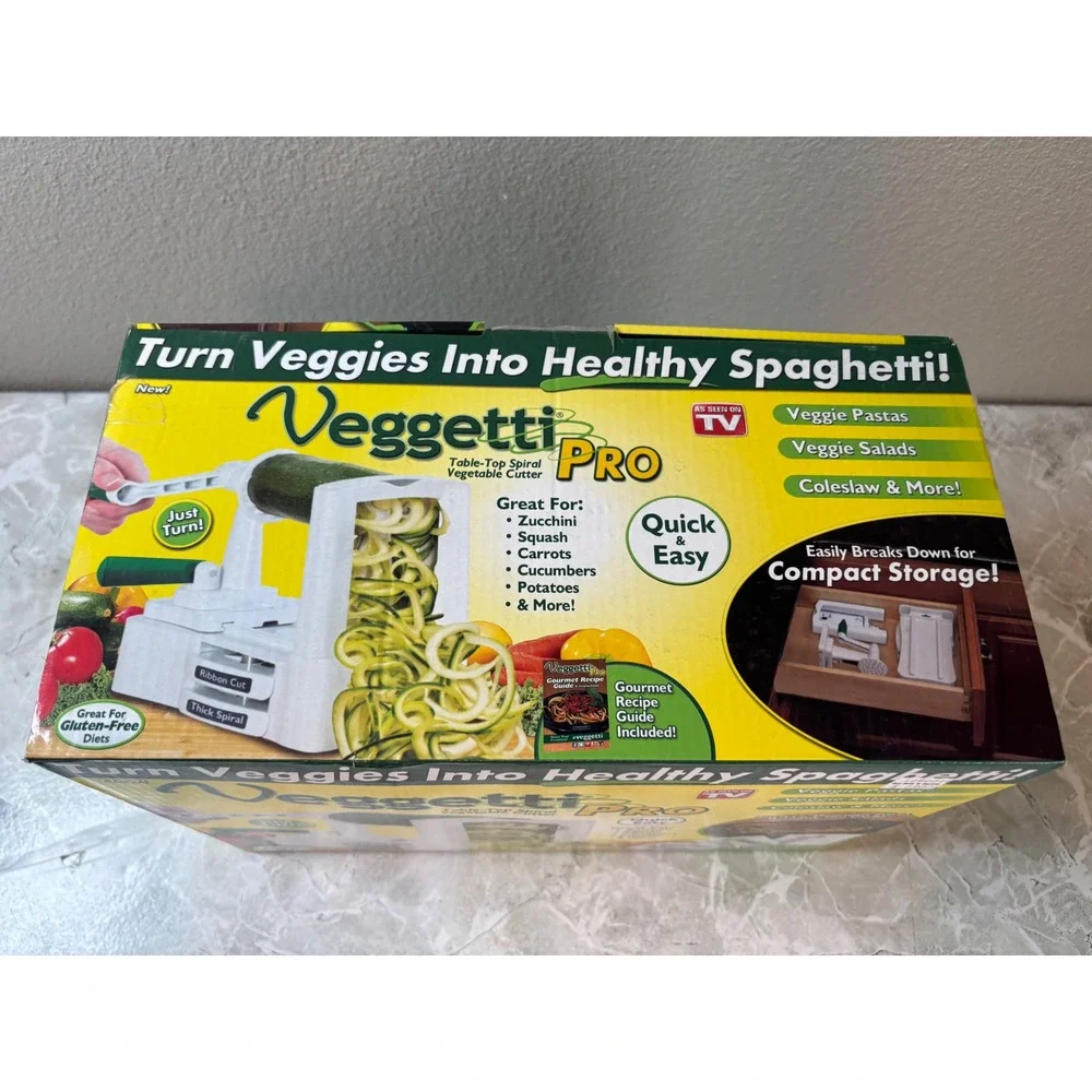Veggetti Pro Table-Top Spiral Vegetable Cutter 3 Stainless Steel Blades‎ White